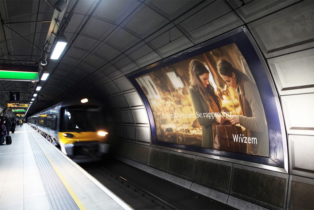 Campagne d'affichage dans le métro pour une marketplace