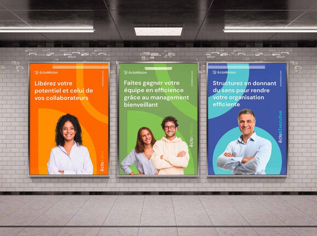 Une campagne d'affichage dans le métro pour annoncer le rebranding d'un cabinet de conseil.