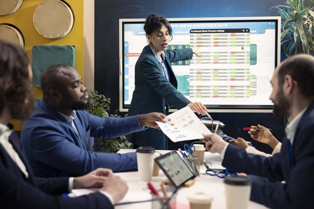 Une réunion pour préparer le calendrier éditorial de 2026.